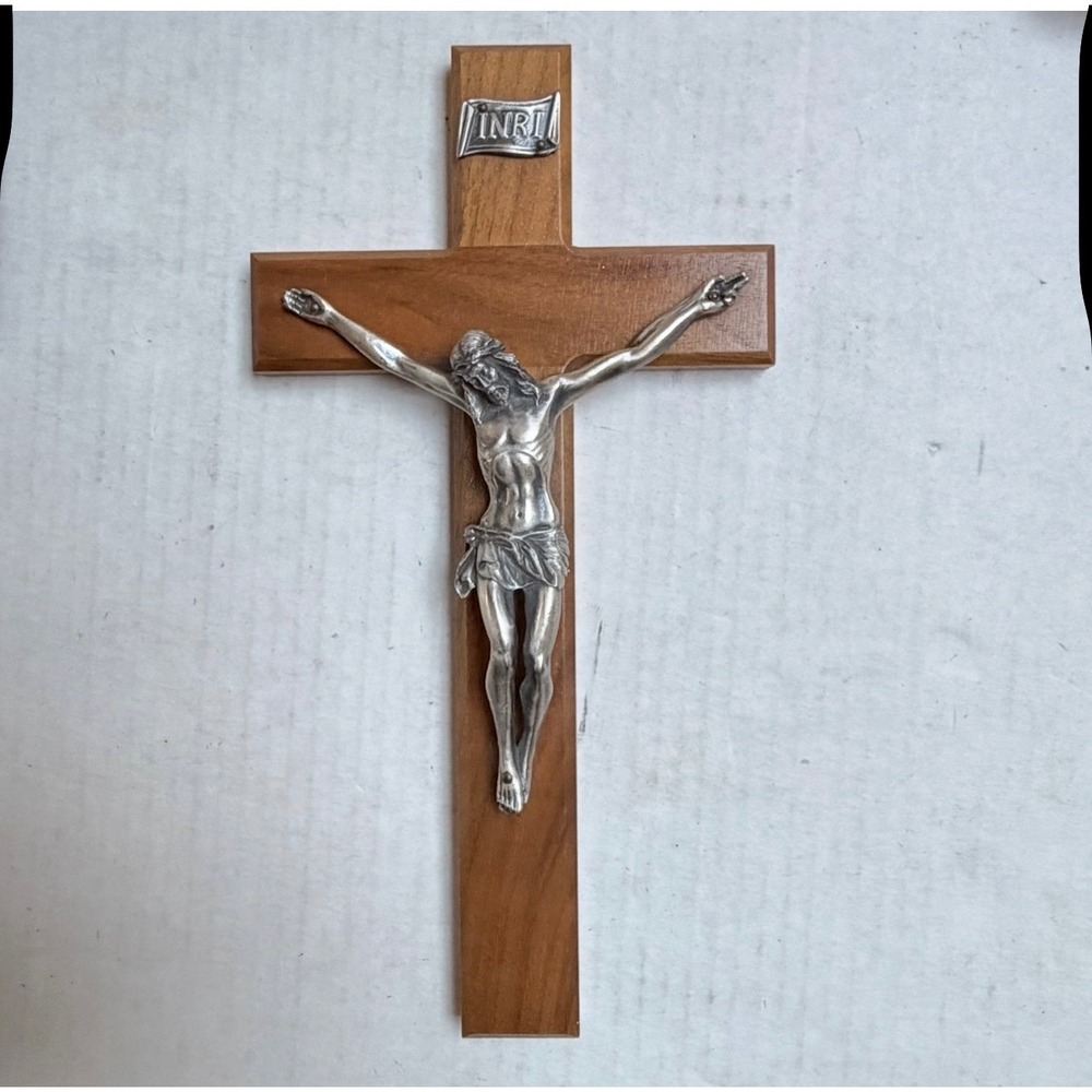 Vintage Wooden Wall Crucifix Silver Tone Metal Jesus Corpus INRI 10.75 Inch